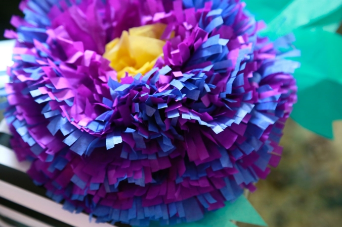 0054726_high-impact-paper-flowers-the-easy-way